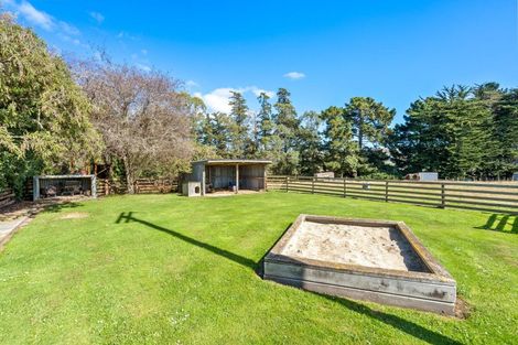 Photo of property in 174 Thorburn Road, Waikouaiti, 9472