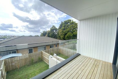 Photo of property in 7/113 Te Atatu Road, Te Atatu South, Auckland, 0610