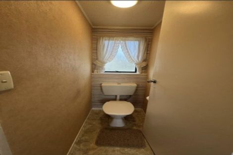 Photo of property in 18 Deodar Place, Totara Heights, Auckland, 2105