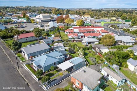Photo of property in 13 Waverley Street, Waipawa, 4210