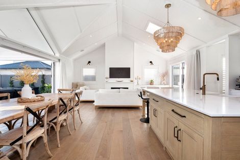 Photo of property in 10 Oceania Sands Way, Papamoa Beach, Papamoa, 3118