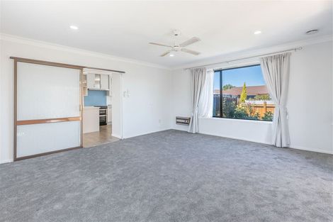 Photo of property in 2/128 Reynolds Avenue, Bishopdale, Christchurch, 8053
