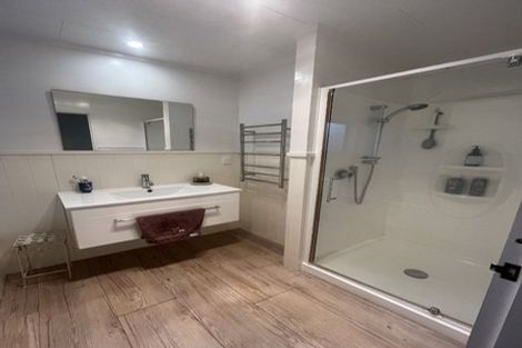 Photo of property in 25 Kaweka Place, Havelock North, 4130