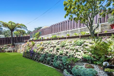 Photo of property in 62 Beazley Avenue, Paparangi, Wellington, 6037