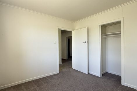 Photo of property in 13 Valdale Road, Henderson, Auckland, 0610