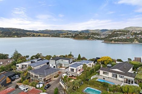 Photo of property in 81 Seaview Road, Paremata, Porirua, 5024