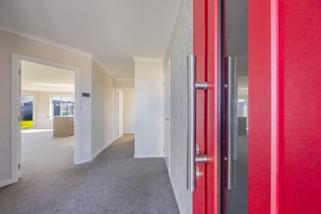 Photo of property in 33 Belgrove Drive, Waipukurau, 4200