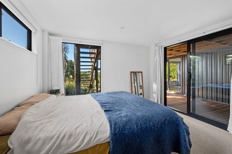 Photo of property in 33 Marama Crescent, Mount Pleasant, Christchurch, 8081