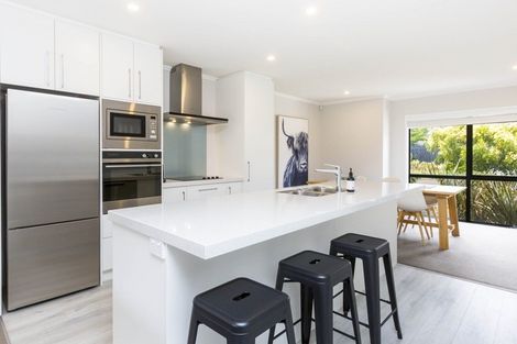 Photo of property in 11 Ashington Road, Silverstream, Upper Hutt, 5019