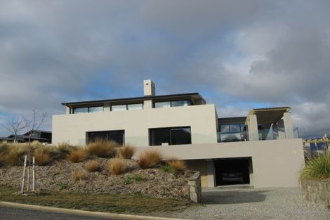 Photo of property in 10 Minaret Ridge, Wanaka, 9305