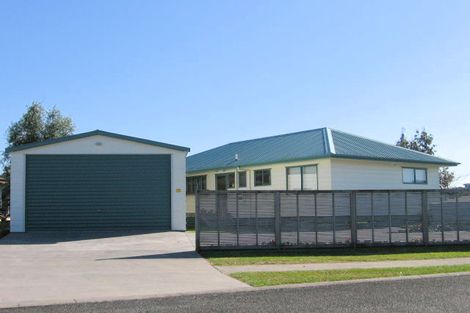 Photo of property in 3 Morcom Drive, Cooks Beach, Whitianga, 3591
