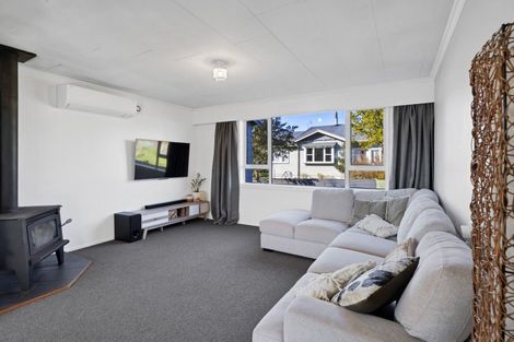 Photo of property in 2 Orlando Street, Stratford, 4332