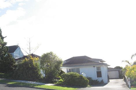 Photo of property in 5 Copperfield Terrace, Mellons Bay, Auckland, 2014