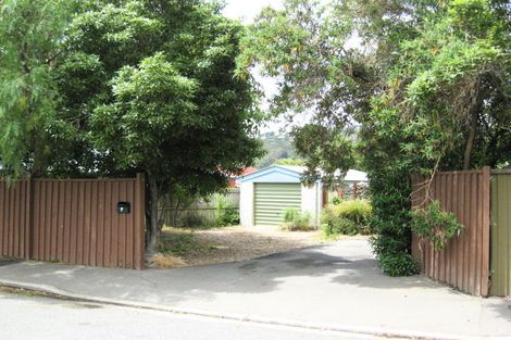 Photo of property in 8 Mauger Drive, Heathcote Valley, Christchurch, 8022