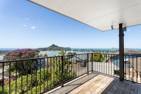 Photo of property in 8 Tairua Heights, Tairua, 3508