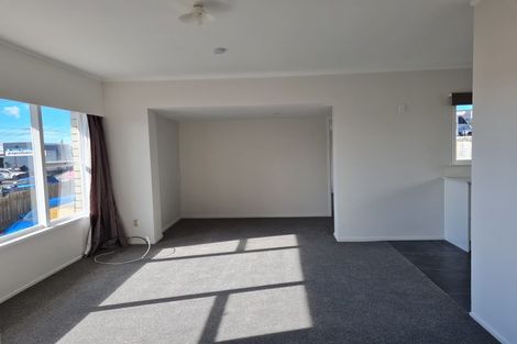 Photo of property in 1/176 Archers Road, Glenfield, Auckland, 0629