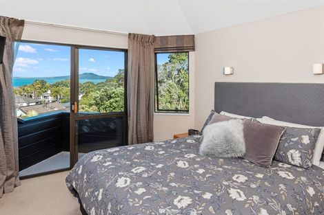 Photo of property in 7 View Road, Campbells Bay, Auckland, 0630