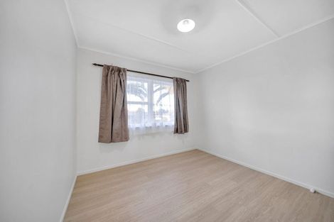 Photo of property in 38 Pinedale Place, Henderson, Auckland, 0610