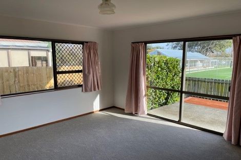 Photo of property in 2/218 Centreway Road, Orewa, 0931