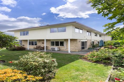 Photo of property in 64 Whitford Road, Botany Downs, Auckland, 2014