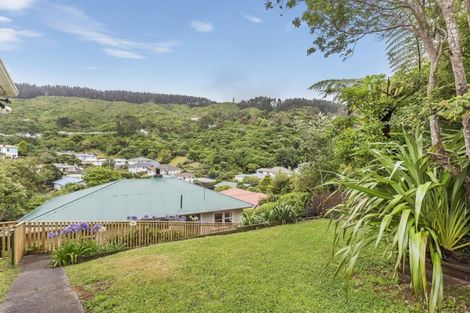 Photo of property in 31 Olivia Crescent, Tawa, Wellington, 5028