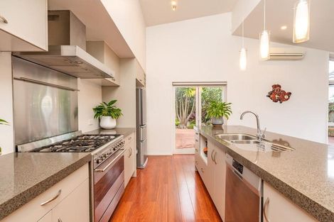 Photo of property in 4 O'farrell Drive, One Tree Point, 0118