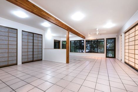 Photo of property in 453 East Coast Road, Murrays Bay, Auckland, 0630