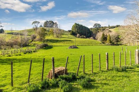 Photo of property in 33 Quinns Road, Clevedon, Papakura, 2585