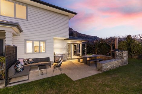 Photo of property in 9 Bridesdale Drive, Lake Hayes, Queenstown, 9304