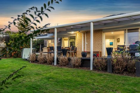 Photo of property in 3 Ridgemount Terrace, Welcome Bay, Tauranga, 3112