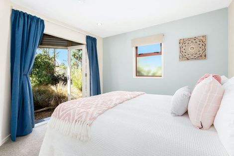 Photo of property in 11 Puketai Place, Pukerua Bay, 5026