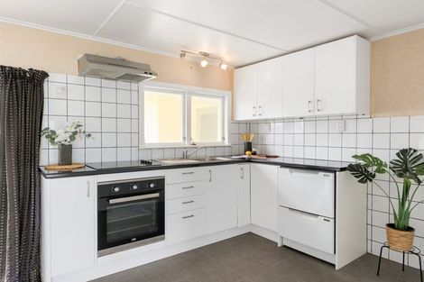 Photo of property in 48 Fitzroy Avenue, Fitzroy, Hamilton, 3206