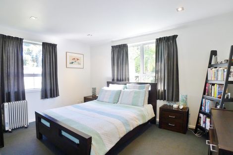 Photo of property in 32 Queen Mary Avenue, New Lynn, Auckland, 0600