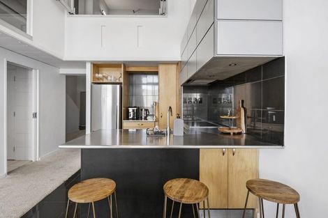 Photo of property in Stadium Garden Flats, 117/107 Thorndon Quay, Pipitea, Wellington, 6011