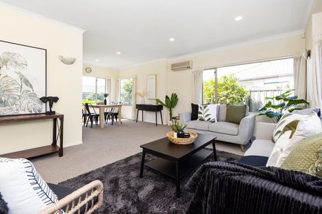 Photo of property in 6 Rosehill Way, Taradale, Napier, 4112