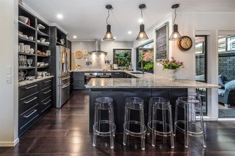 Photo of property in 12 Juliet Place, Forrest Hill, Auckland, 0620