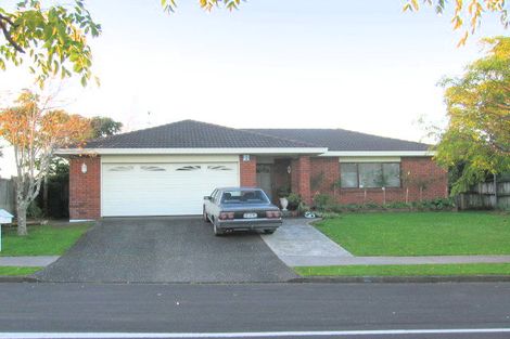 Photo of property in 19 Glucina Avenue, West Harbour, Auckland, 0618