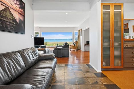 Photo of property in 25 Willow Avenue, Hannahs Bay, Rotorua, 3010