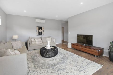 Photo of property in 176 Helenslee Road, Pokeno, 2472