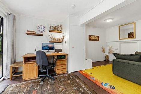 Photo of property in 2/84 West Coast Road, Glen Eden, Auckland, 0602