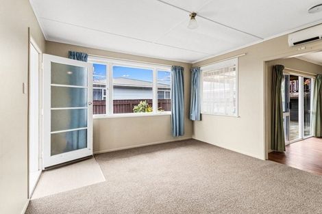 Photo of property in 73 Pohutukawa Place, Bell Block, New Plymouth, 4312
