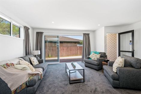 Photo of property in 9 Betula Place, Parklands, Christchurch, 8083