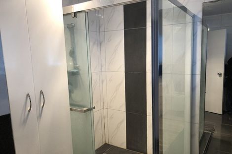 Photo of property in 8 Hatherley Place, Clendon Park, Auckland, 2103