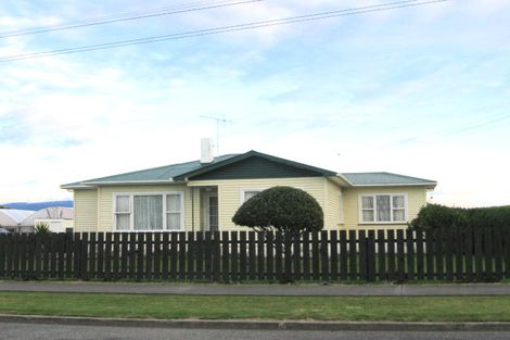 Photo of property in 30 Temuera Street, Otaki, 5512