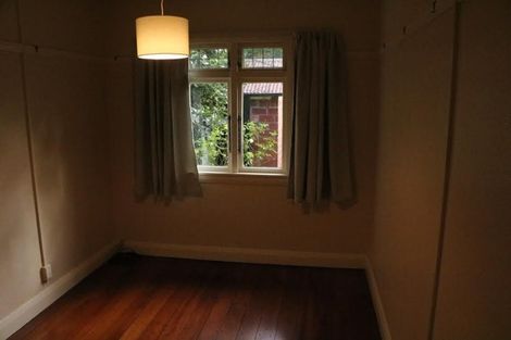 Photo of property in 16 Hinau Street, Eastbourne, Lower Hutt, 5013