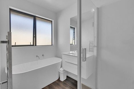 Photo of property in 132 Shillingford Boulevard, Rolleston, 7615