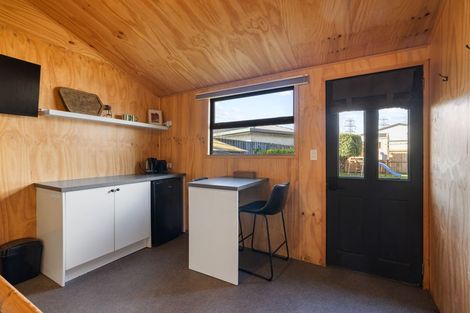 Photo of property in 6 Kingsgate Place, Burnside, Christchurch, 8053