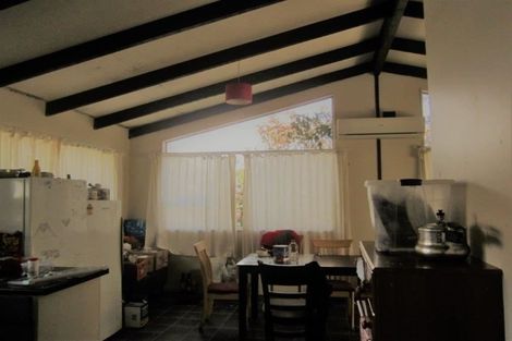 Photo of property in 22 Cron Avenue, Te Atatu South, Auckland, 0610