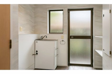 Photo of property in 20 Kurupae Road, Hilltop, Taupo, 3330