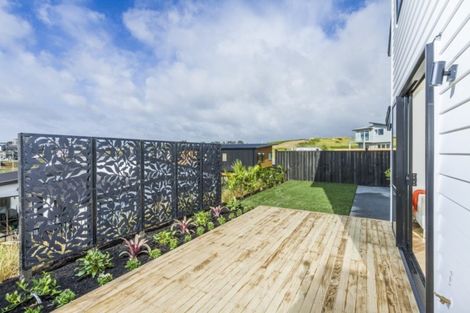 Photo of property in 5 Tawatawa Street, Long Bay, Auckland, 0630